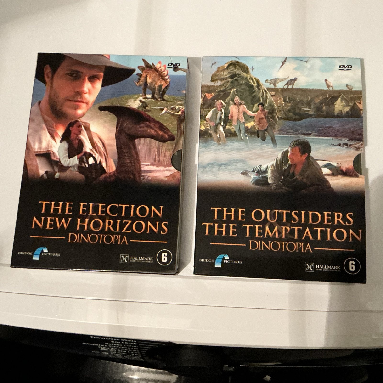 Dinotopia DVD Boxset - The Election & The Outsiders, Gebruikt, Boxset, Fantasy, Ophalen of Verzenden