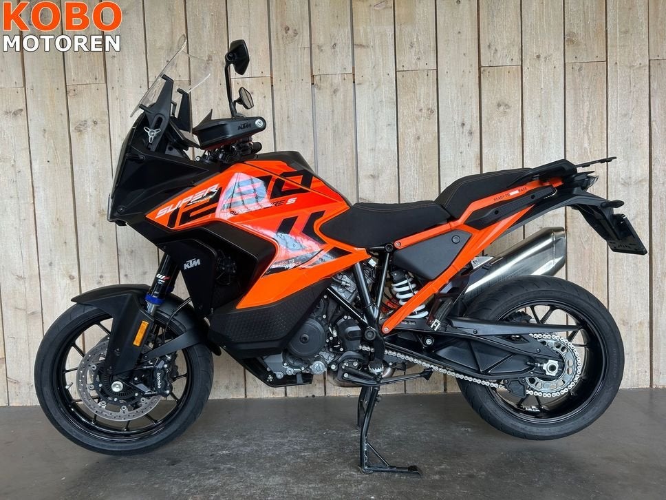 KTM 1290 SUPER ADVENTURE S (bj 2024), 2 cilinders, KTM, Motorrijbewijs A, Bedrijf