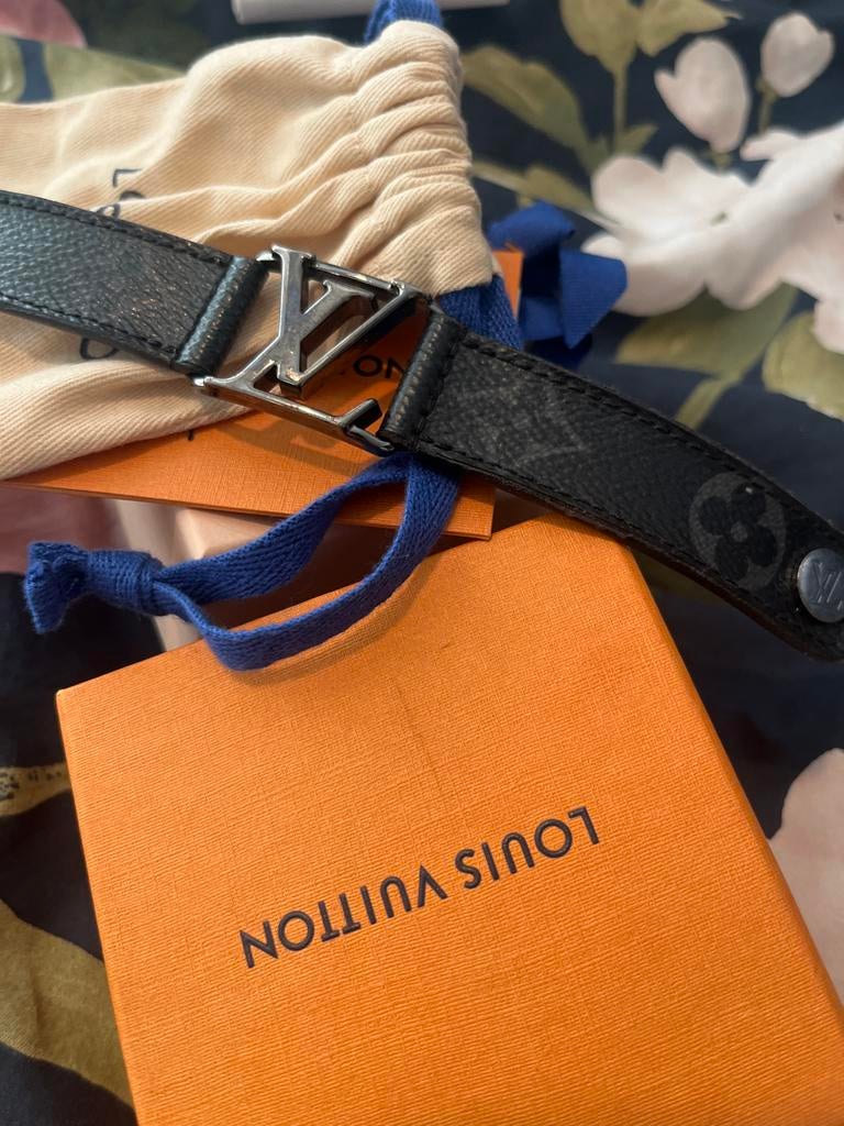 Louis Vuitton LV Initialen Armband Zwart Leer, Ophalen of Verzenden, Zo goed als nieuw, Zwart, Leer