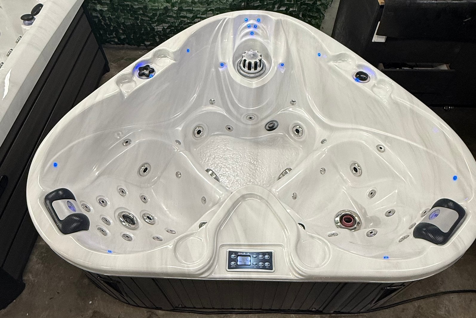 Foto 3 van Jacuzzi | Spa Heart | 2 persoons