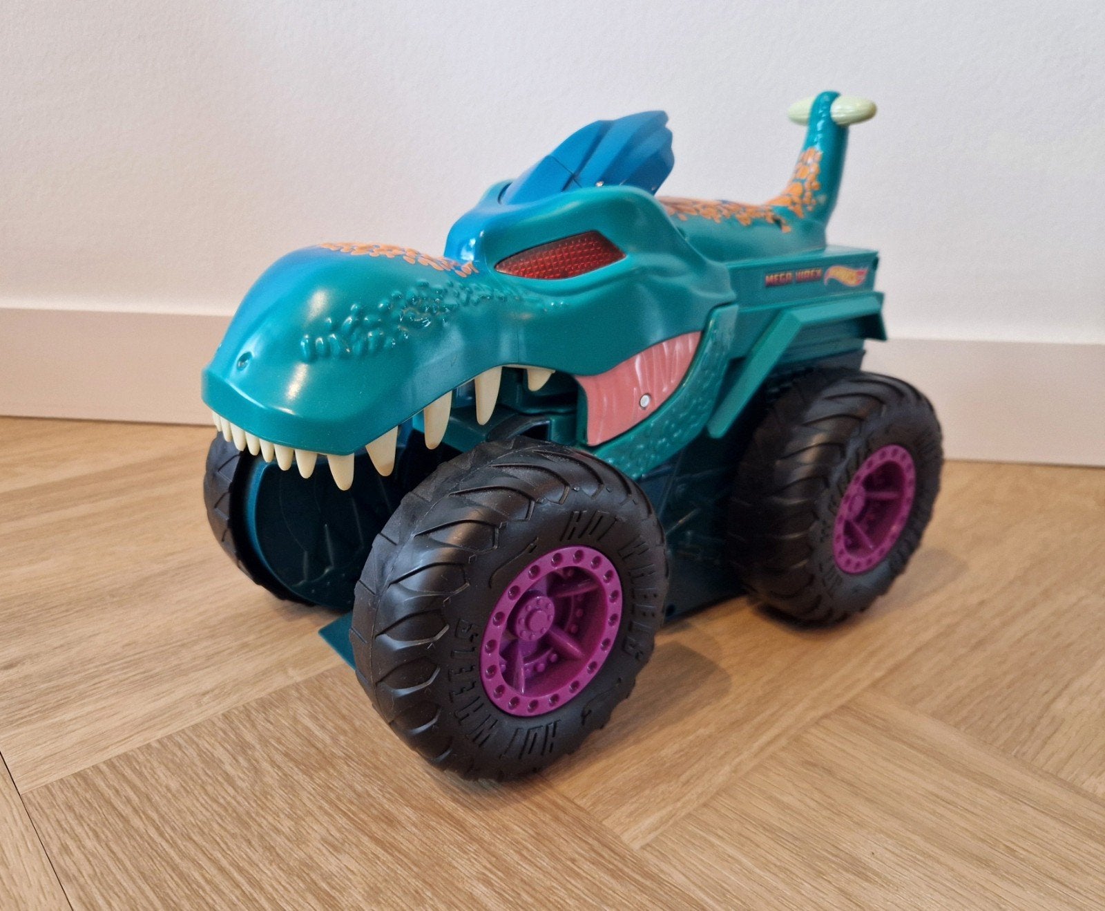 Hot Wheels Mega Wrex Monster Truck, Ophalen