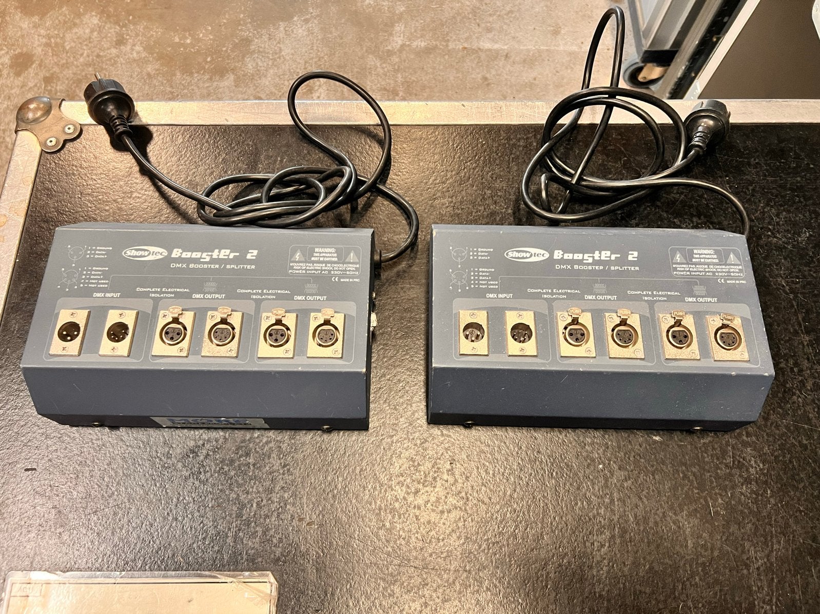 Showtec Booster 2 DMX Booster/Splitter (2 stuks), Ophalen of Verzenden, Gebruikt
