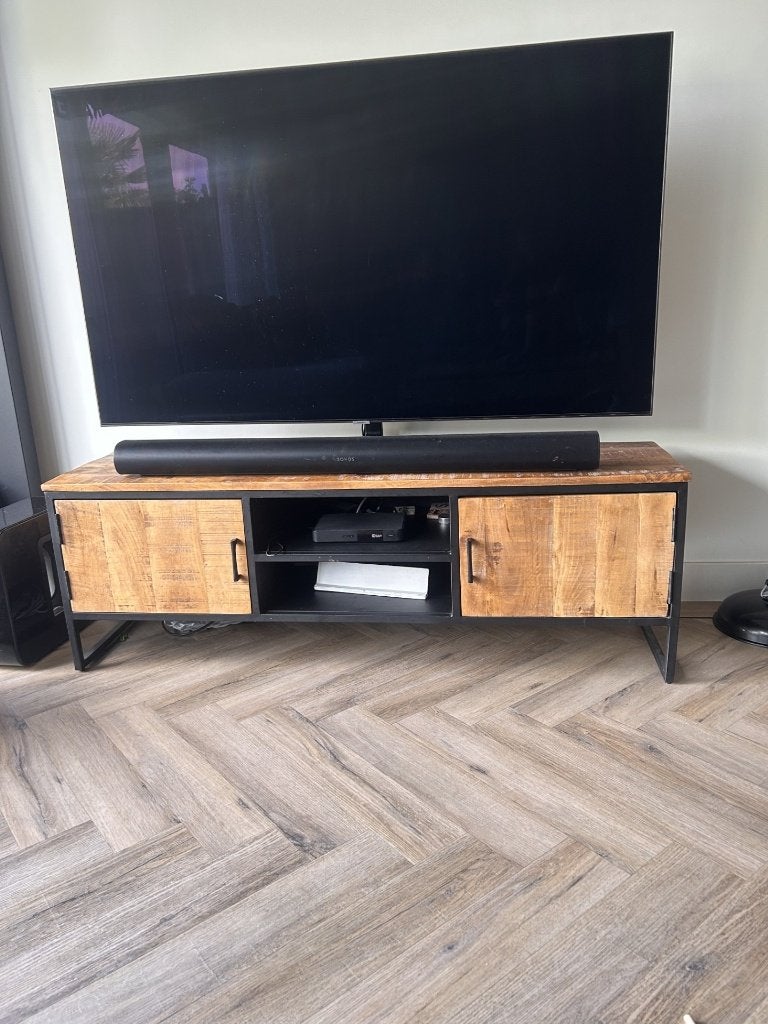TV-meubel mangohout en staal - 151x41x51 cm, 150 tot 200 cm, Zo goed als nieuw, Minder dan 100 cm, 25 tot 50 cm