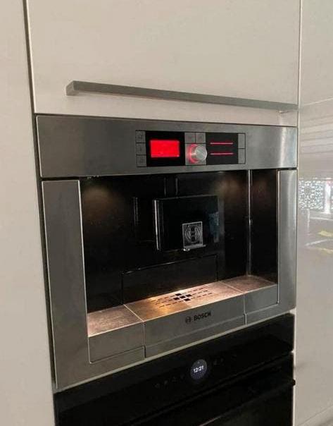 Koffiemachine BOSCH inbouw, Witgoed en Apparatuur, Koffiezetapparaten, 10 kopjes of meer, Ophalen of Verzenden, Zo goed als nieuw