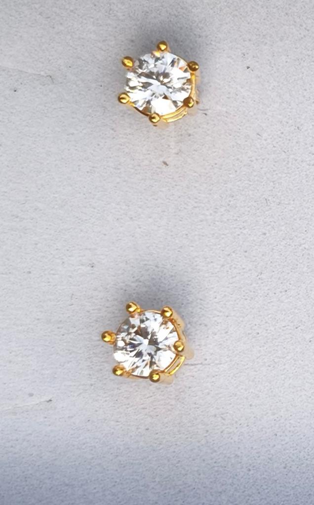 Gouden oorknopjes 18 karaat diamantjes, Nieuw, Ophalen of Verzenden, Met edelsteen, Goud