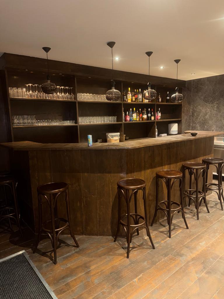 Horeca/bar ter overname in Haarlem met woning
