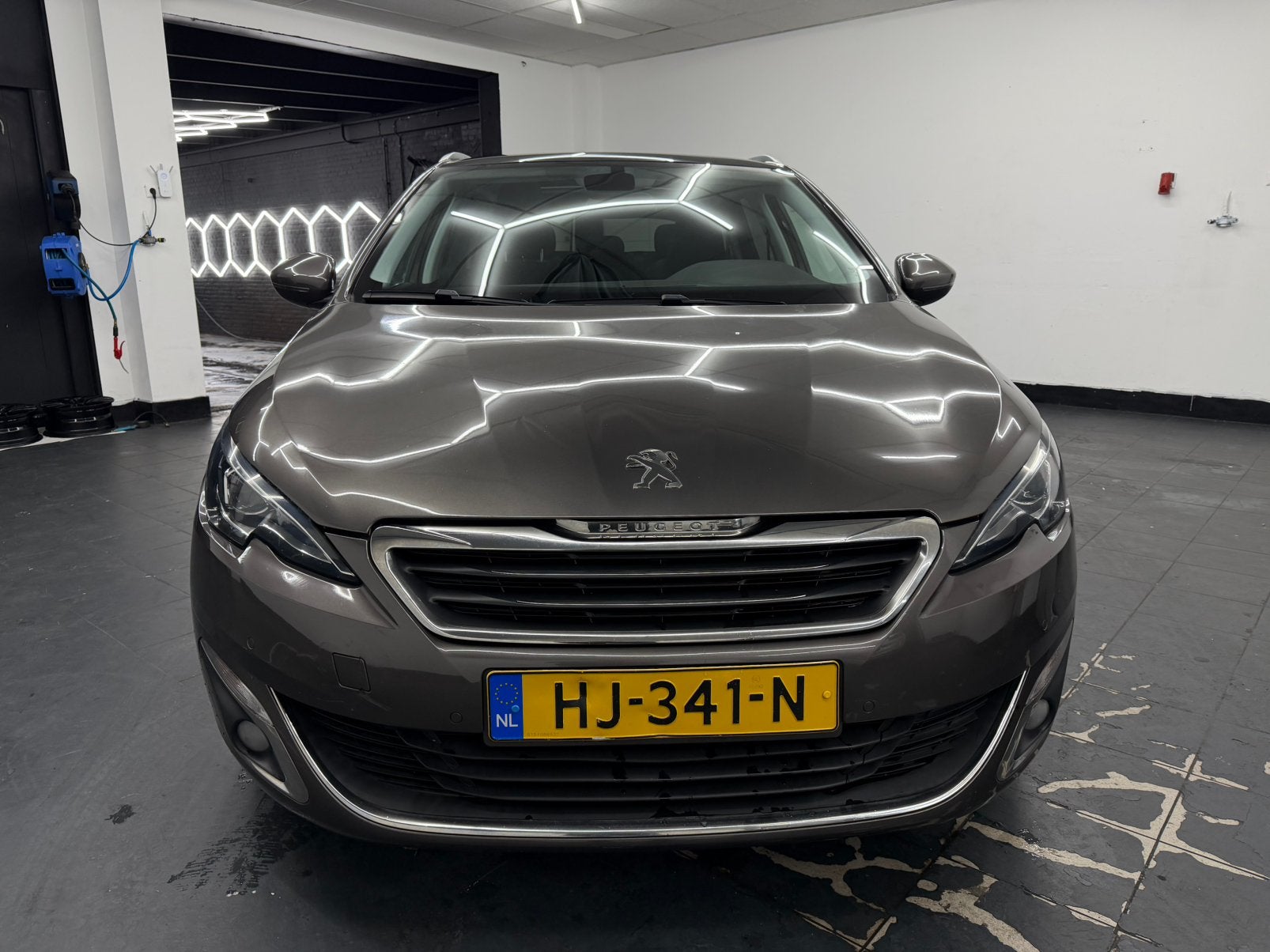 Foto 3 van Peugeot 308 1.2 E-thp 130pk 2015  bezorgen mogelijk!!