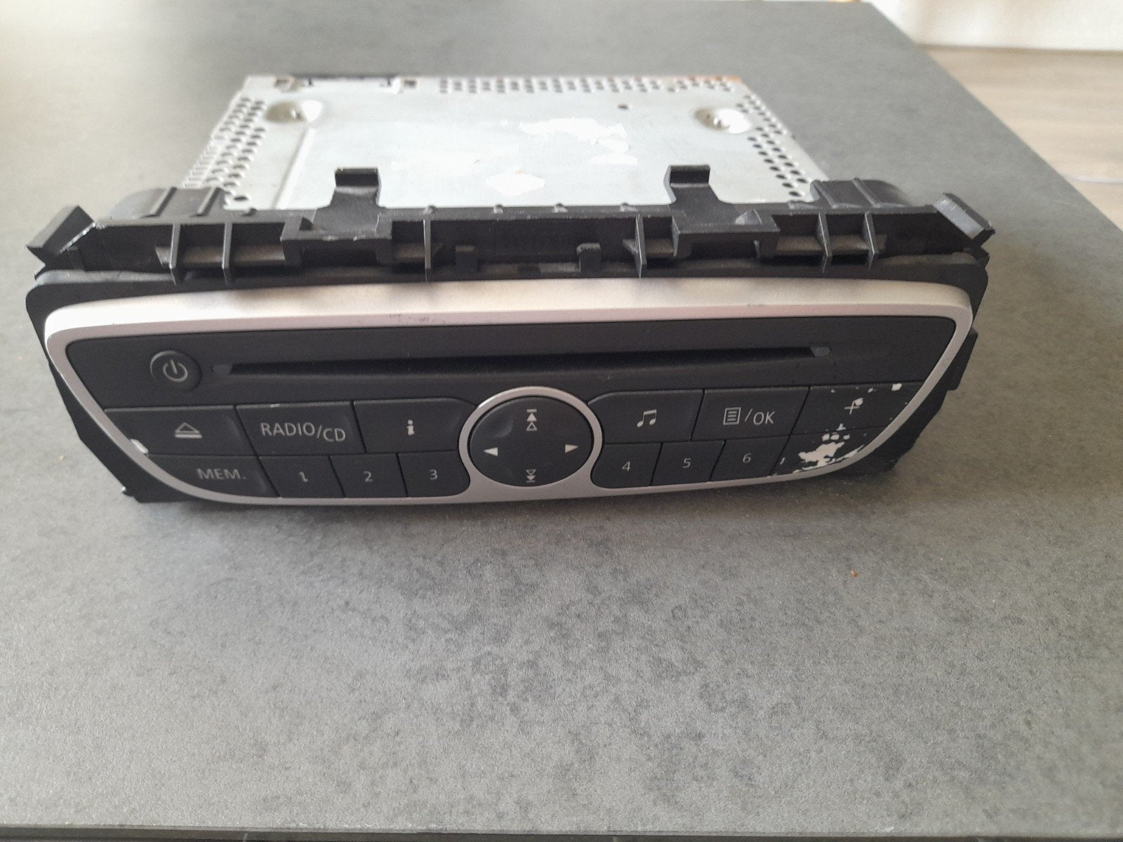 Autoradio voor Renault TWINGO radio en cd speler, Ophalen of Verzenden, Gebruikt