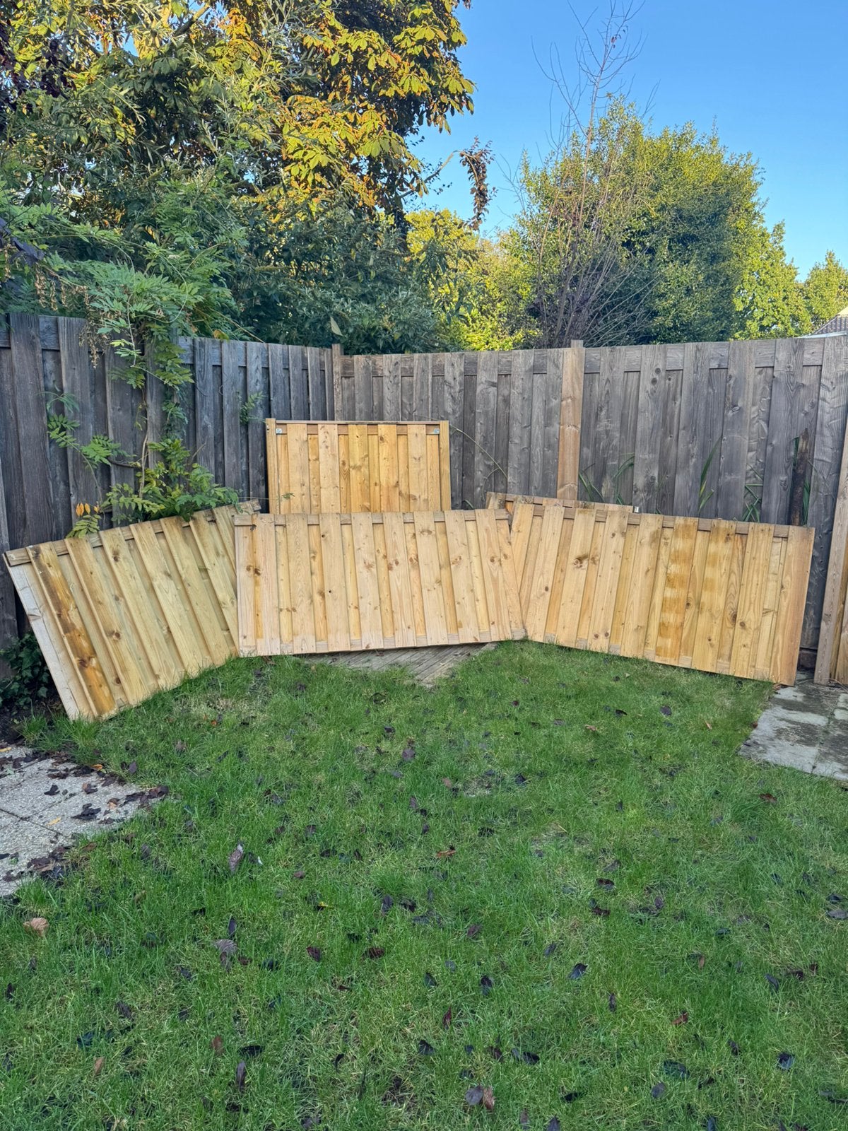 Delen schutting, hoog en laag, inclusief hek., Tuin en Terras, Ophalen, 1 tot 2 meter, 6 meter of meer, Zo goed als nieuw