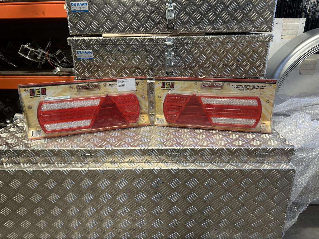 Magazijn opruiming: Twee sets Slimline trailerlamp, Nieuw