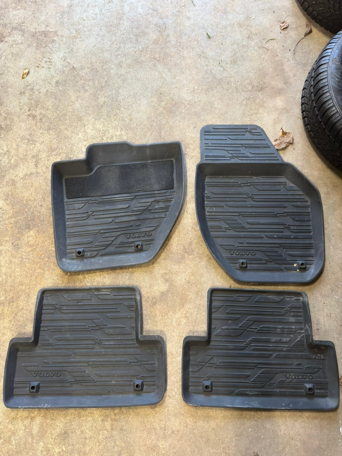 Volvo v40 automatten rubber, Ophalen, Gebruikt