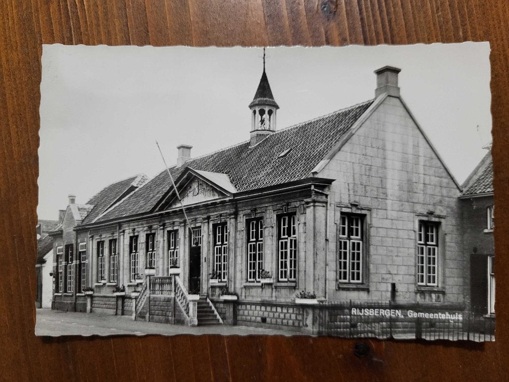 ansicht RIJSBERGEN gemeentehuis, Verzamelen, Verzenden, Voor 1920, Noord-Brabant