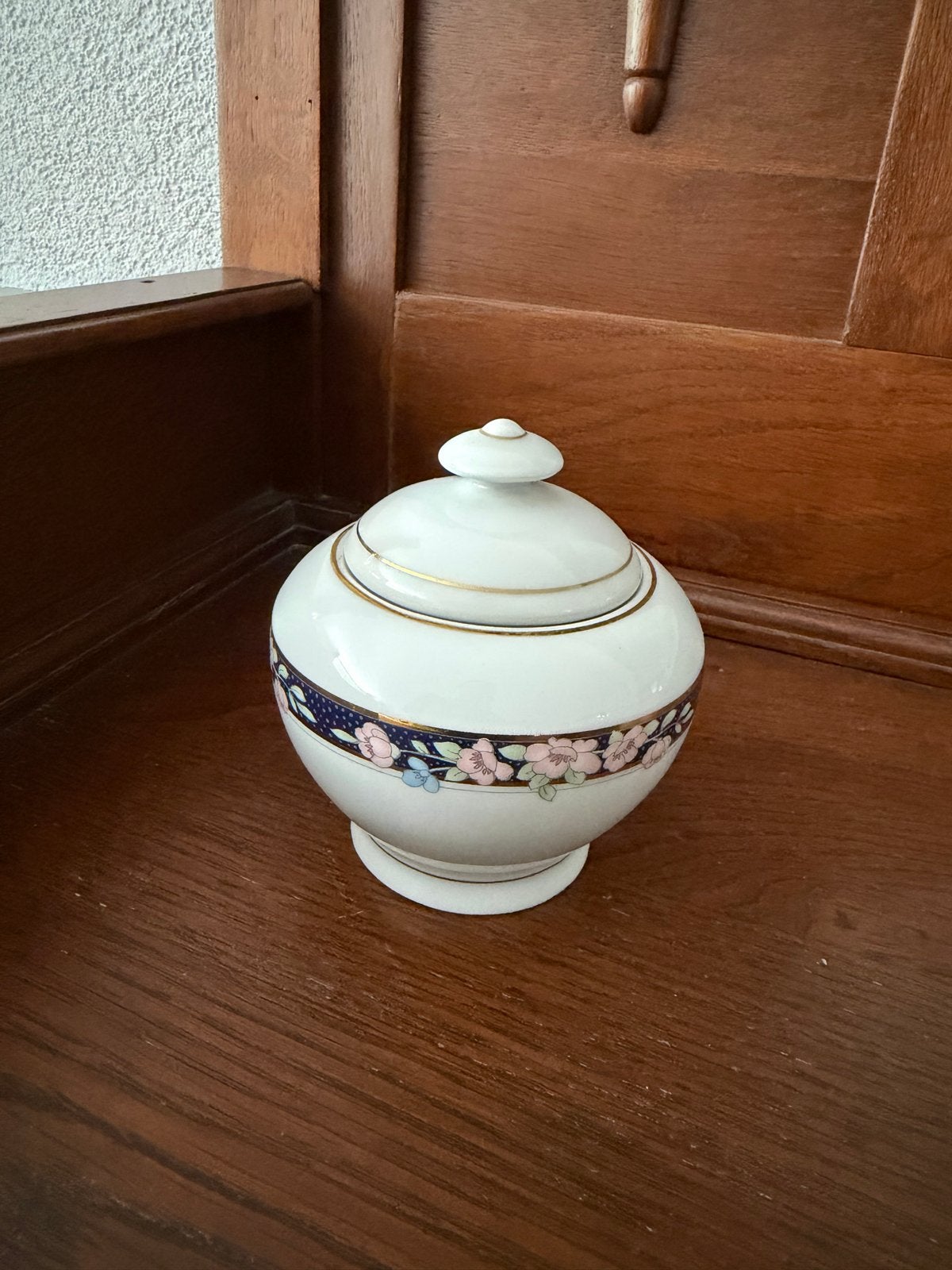 Winterling Schwarzenbach Suikerpotje met Bloemmotief, Ophalen of Verzenden