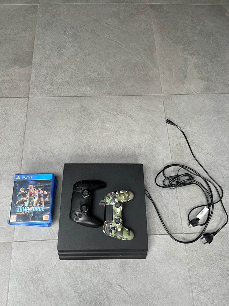 Playstation 4 pro 1tb, Spelcomputers en Games, Spelcomputers | Sony PlayStation 4, Met games, Met 2 controllers, Ophalen of Verzenden