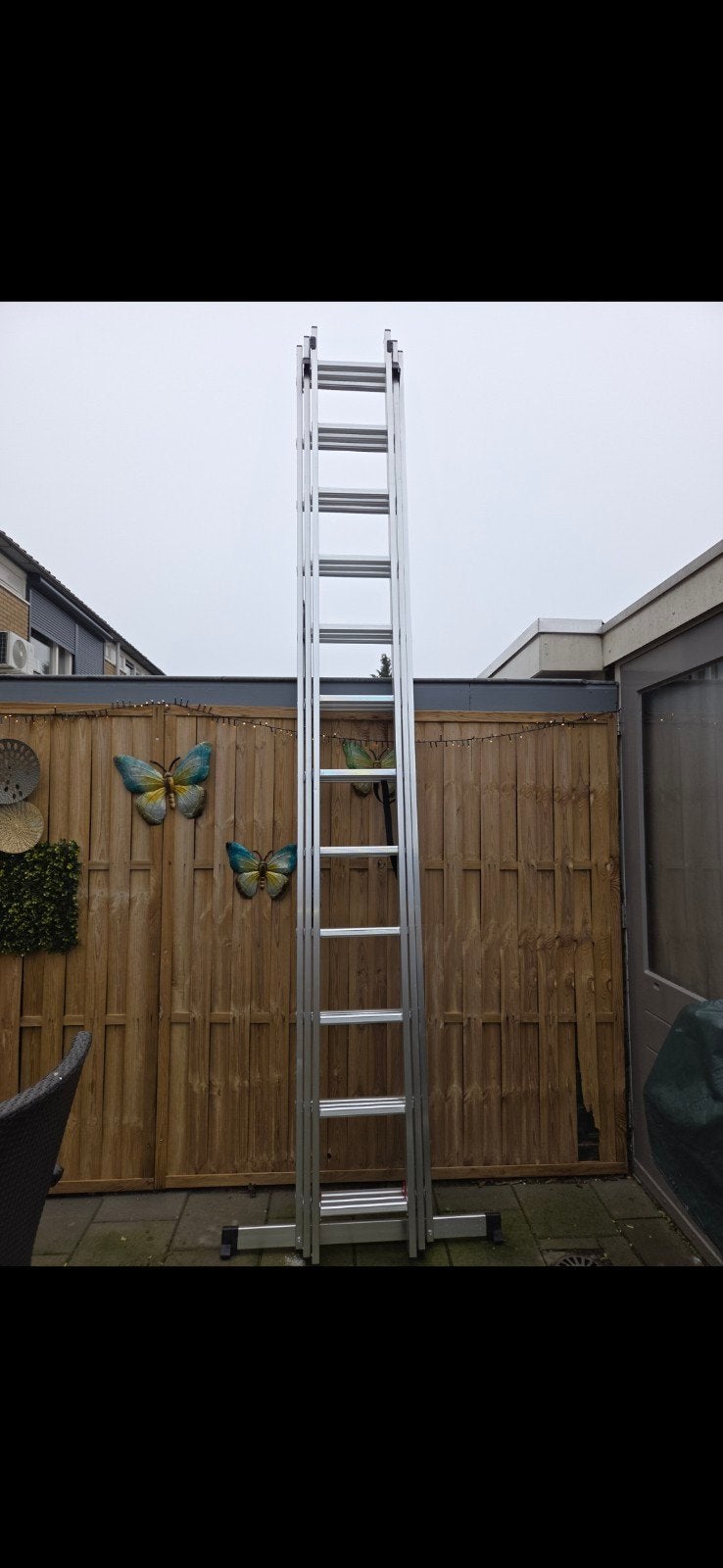 Uitschuifbare aluminium ladder - 4 meter of meer, Gebruikt, Ophalen of Verzenden, Ladder, Opvouwbaar of Inschuifbaar