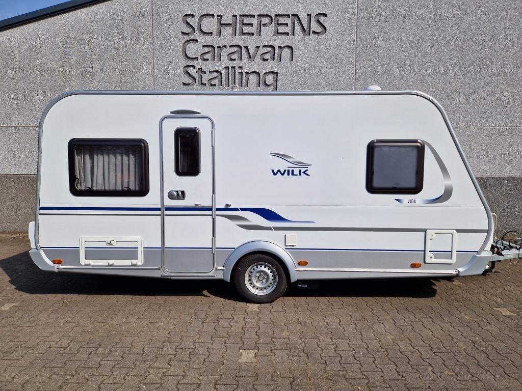 Wilk Vida 450 HTD incl. mover, airco, voortent, Caravans en Kamperen, Rondzit, Frans bed, 4 tot 5 meter, Wilk