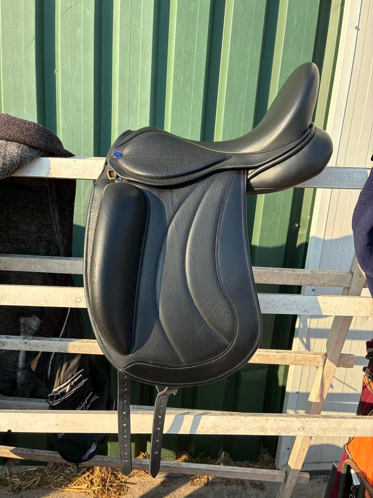 Nieuw brandt dressuur zadel te koop, Dieren en Toebehoren, Ophalen of Verzenden, Nieuw, Dressuur