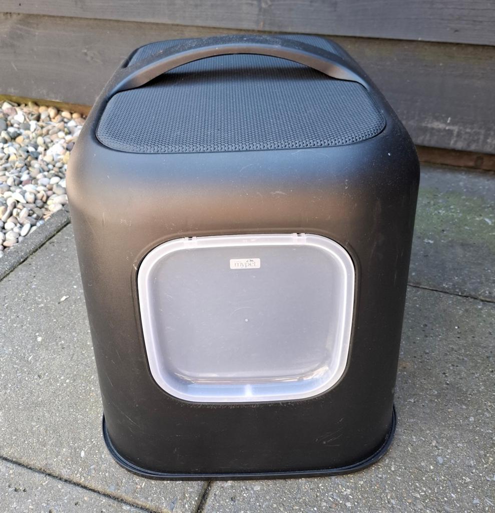 Kattenbak kleur zwart., Dieren en Toebehoren, Ophalen, Gebruikt, Gesloten