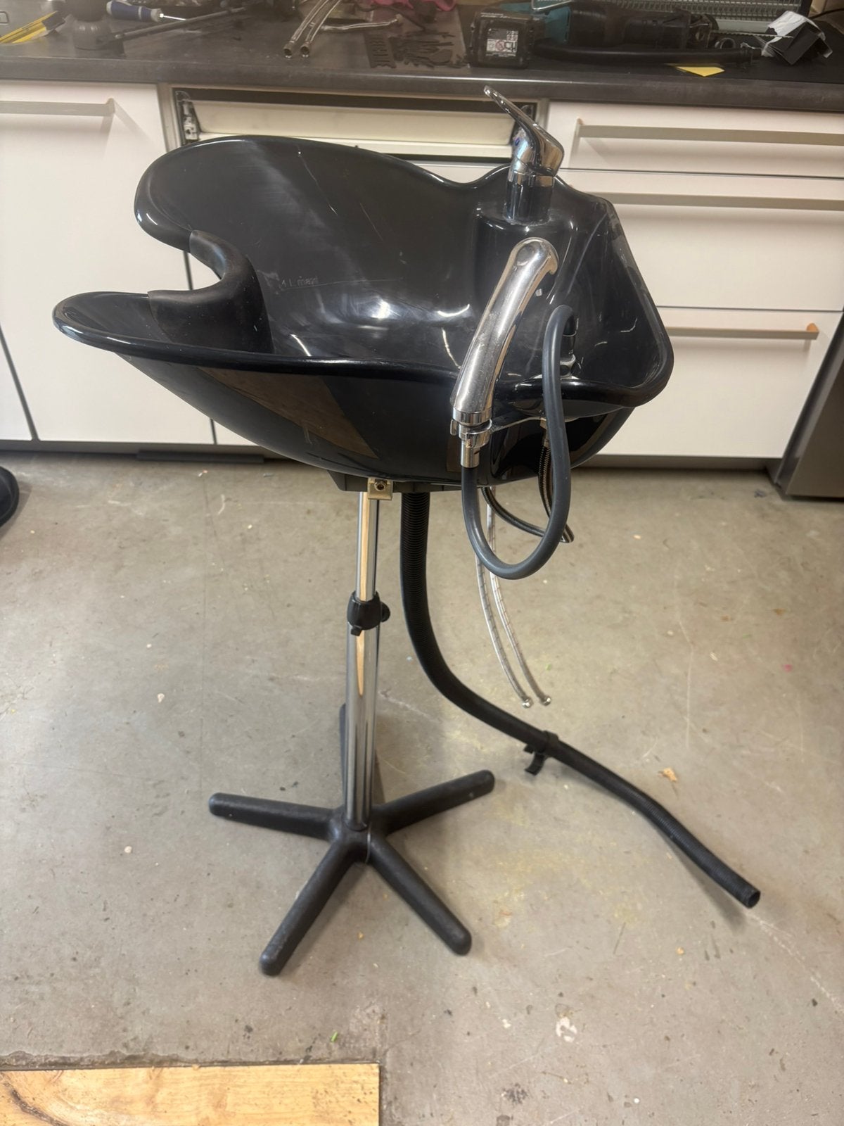 Mobiele wasbak, Ophalen