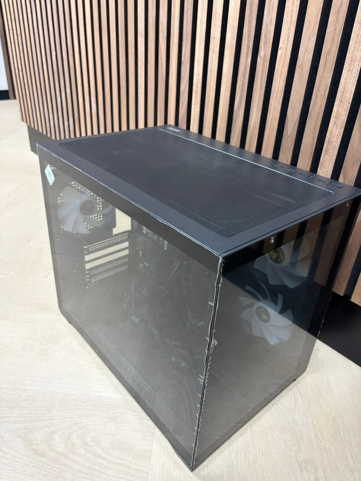 Aura (game) pc behuizing met voeding + RGB led fans, Ophalen, Zo goed als nieuw