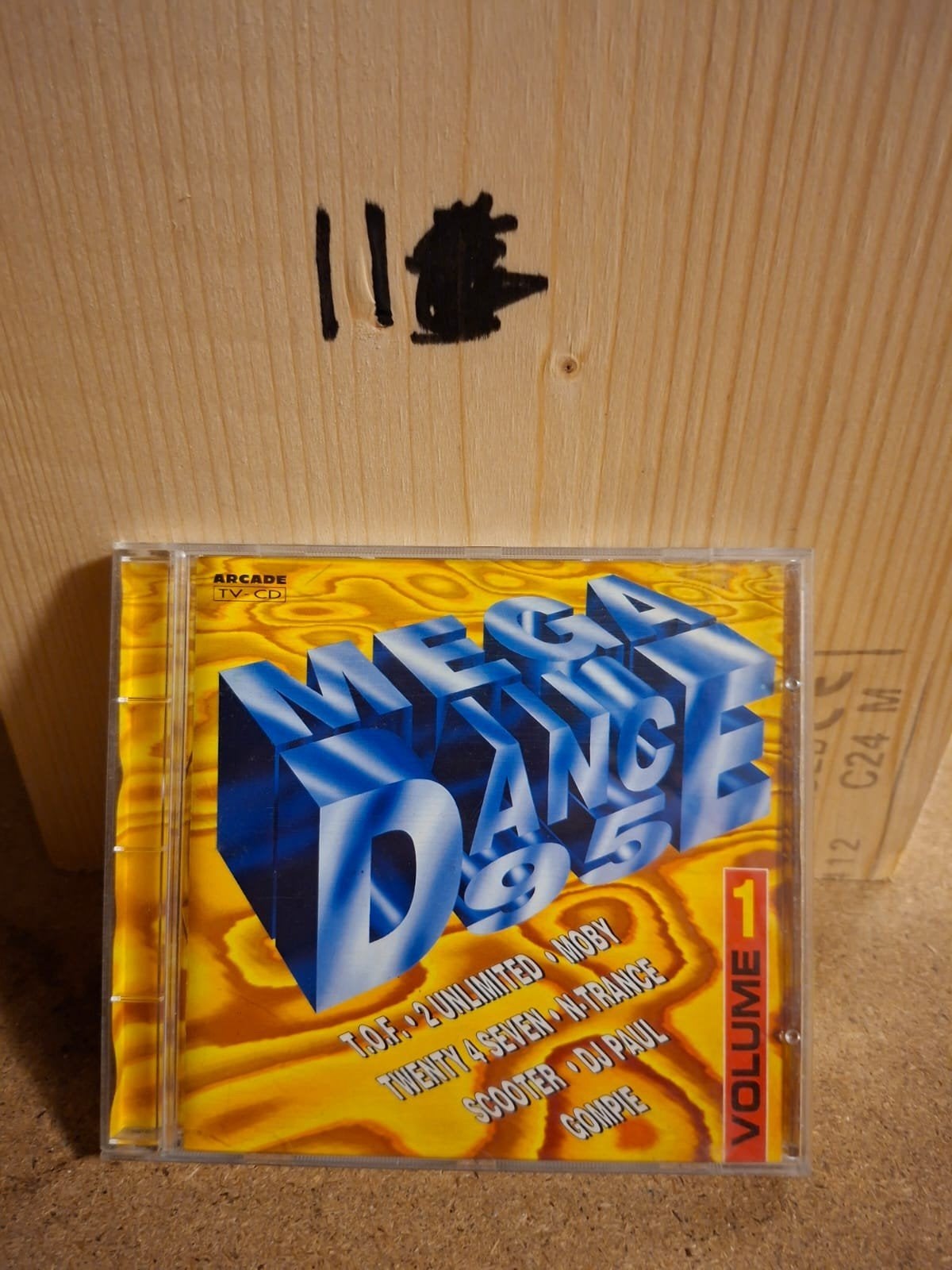 Mega Dance 95 Volume 1 CD - Dance hits uit 1995, Ophalen of Verzenden, Gebruikt, Dance, Verzamelalbum
