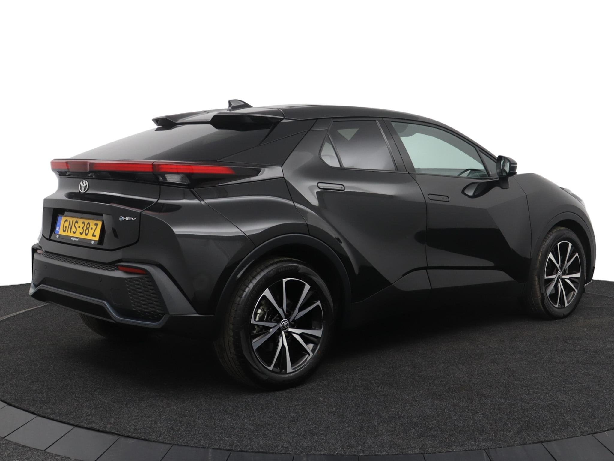 Toyota C-HR 1.8 Hybrid 140 Dynamic | Adaptive Cruise Control, Auto's, 12 maanden, Stof, 4 cilinders, Zwart