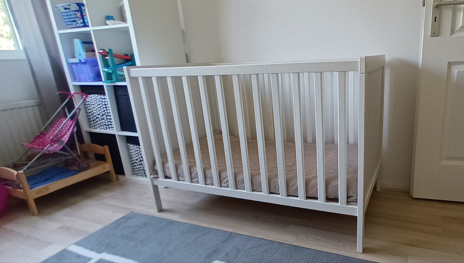Ikea ledikantje Sundvik wit, Ophalen, Zo goed als nieuw, Ledikant