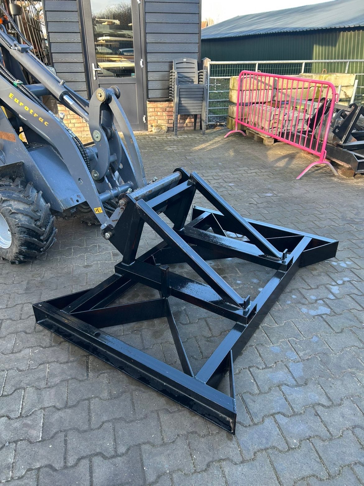 Nieuw vlakraam passend aan een Eurotrac shovel, Ophalen, Overige, Grondbewerking