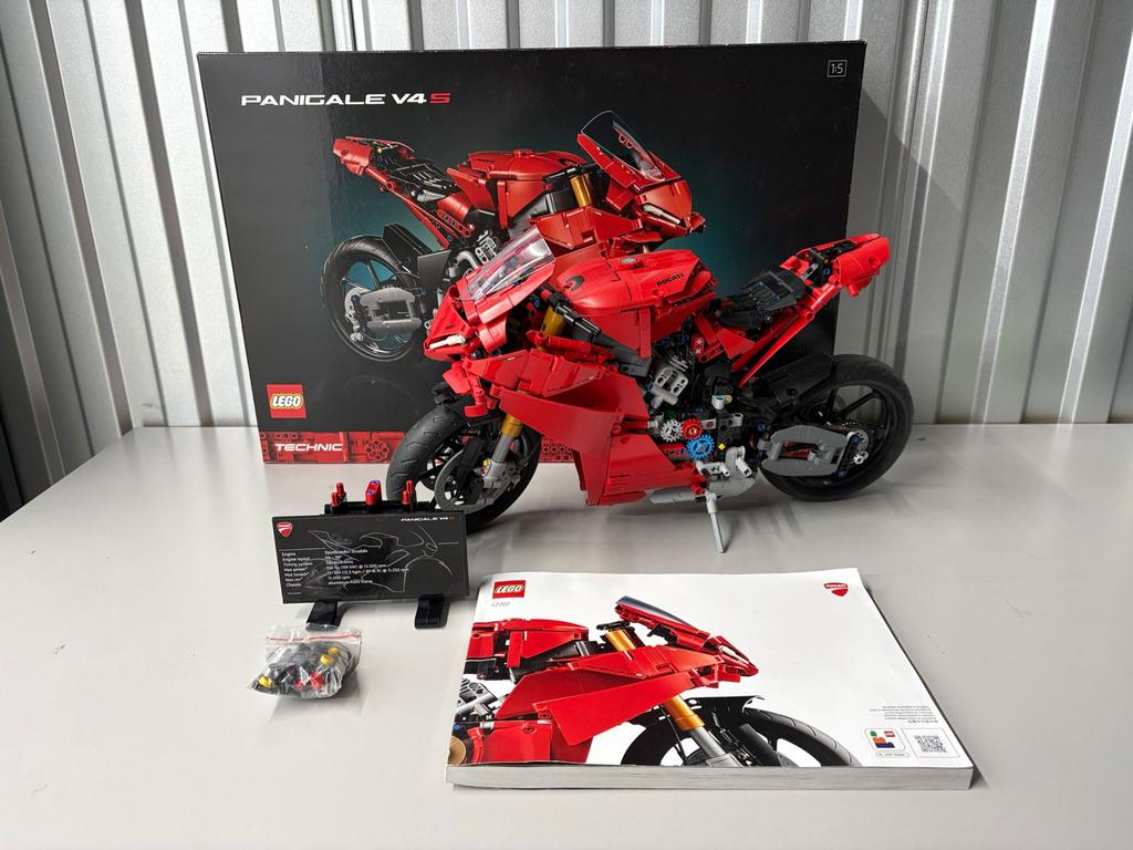 Lego technic 42202 Ducati panigale V4S, Lego, Ophalen of Verzenden, Zo goed als nieuw, Technic