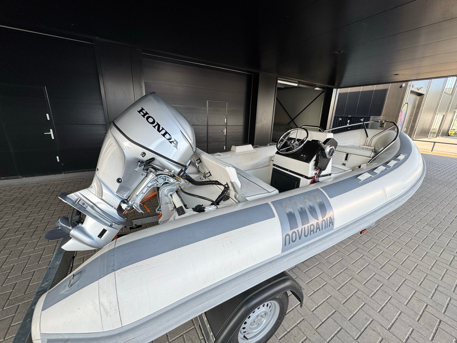 Novurania Jazz 430 met nieuwe Honda 60 pk buitenboordmotor, Watersport en Boten, Rubberboten, Overige merken, 4 m, Ophalen of Verzenden