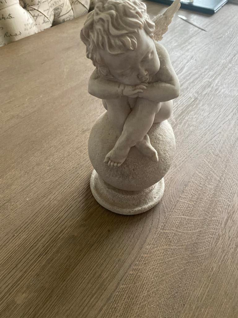 Beeldje engel 25 cm hoog, Ophalen of Verzenden, Gebruikt, Religie
