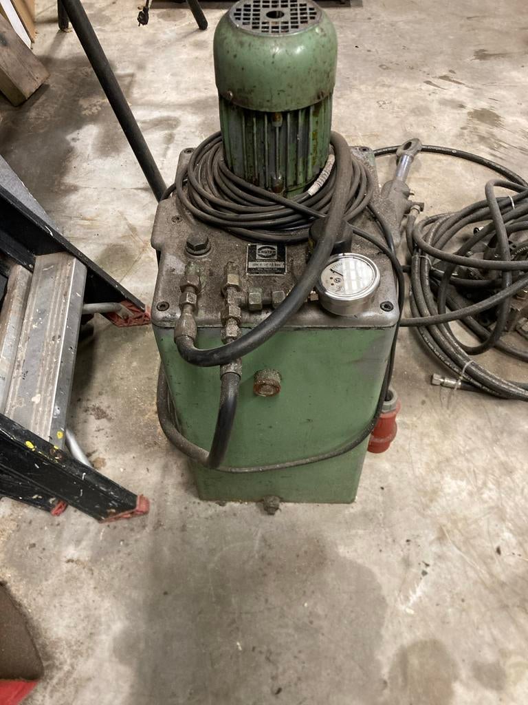 Hydrauliek unit, Ophalen