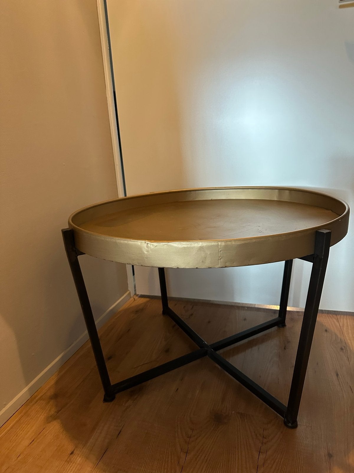 Salontafel met goud dienblad en opklapbaar onderstel, Ophalen, 50 – 75, Gebruikt, Rond