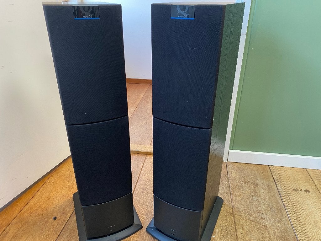 Kef Q50, Zo goed als nieuw, 120 watt of meer, Front, Rear of Stereo speakers, Ophalen