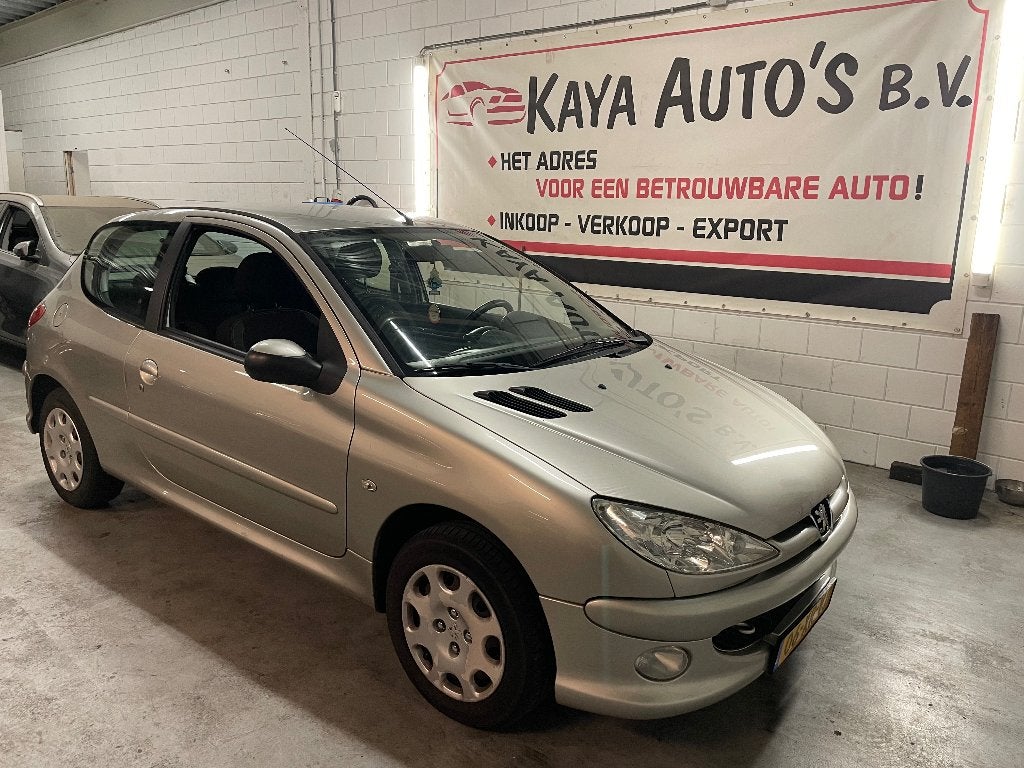 Peugeot 206 1.4 3D AIRCO 2007 Grijs, Voorwielaandrijving, 31 €/maand, 4 cilinders, Origineel Nederlands