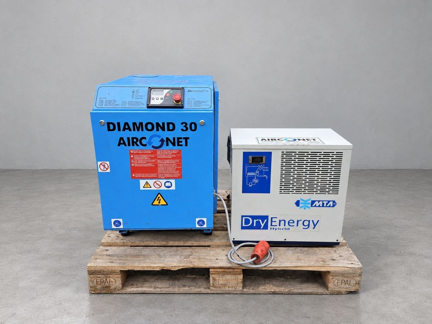 Ekomak Diamond 30 schroefcompressor 300 L/min – 10 bar, Gebruikt, Ophalen of Verzenden, 200 tot 400 liter/min, Geluidgedempt