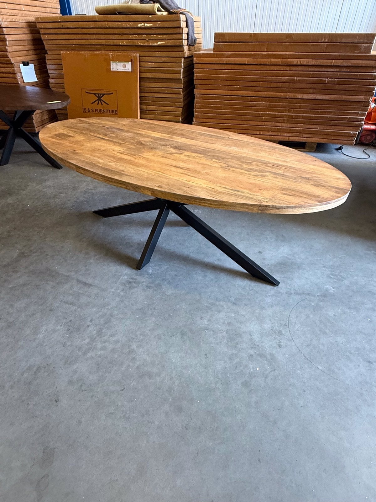 Nieuwe ovale eettafel mango hout 260x110 cm, Huis en Inrichting, Ophalen, Nieuw, Ovaal, 100 tot 150 cm