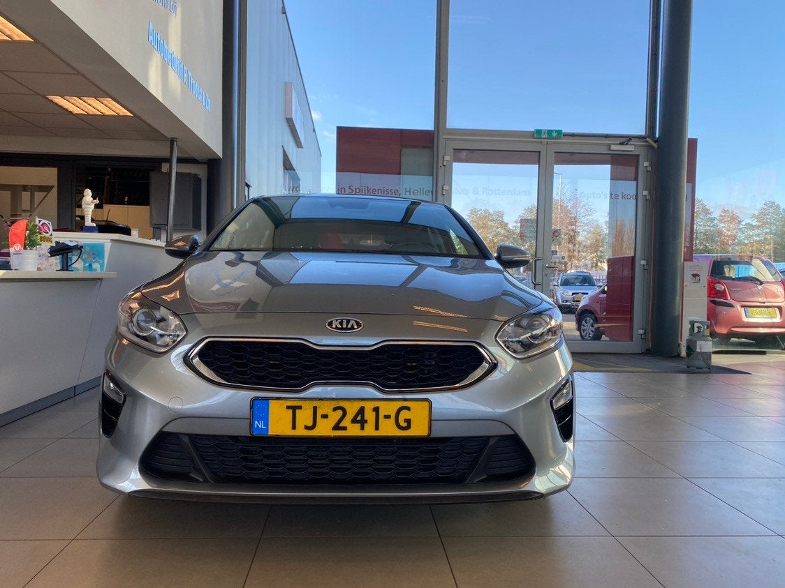 Kia Ceed 1.0 T-GDi DynamicLineNL Auto,Navigatie,Achteruitrij, Auto's, Stof, Gebruikt, Met garantie (alle), 1197 kg