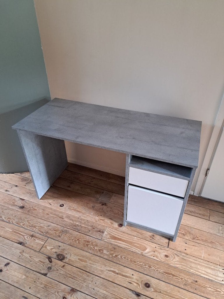 Bureau BILLUND JYSK, Ophalen, 120 cm, Spaanplaat of MDF, Schoolbureau