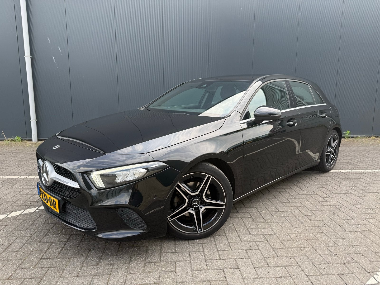 Mercedes-Benz A-Klasse A180D Automaat | Carplay | Widescreen, 1345 kg, Stof, Stoelverwarming, 4 cilinders