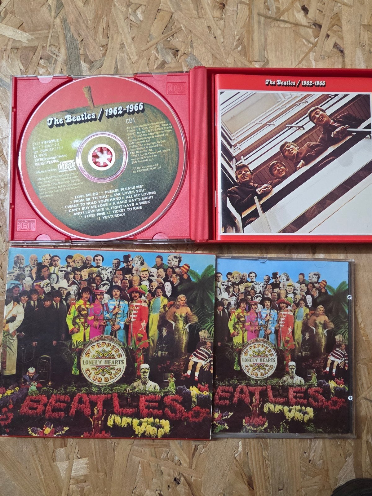 The Beatles - 1962-1966 (Red Album) & Sgt. Pepper's, Gebruikt, Pop, Ophalen of Verzenden, Inclusief doosje