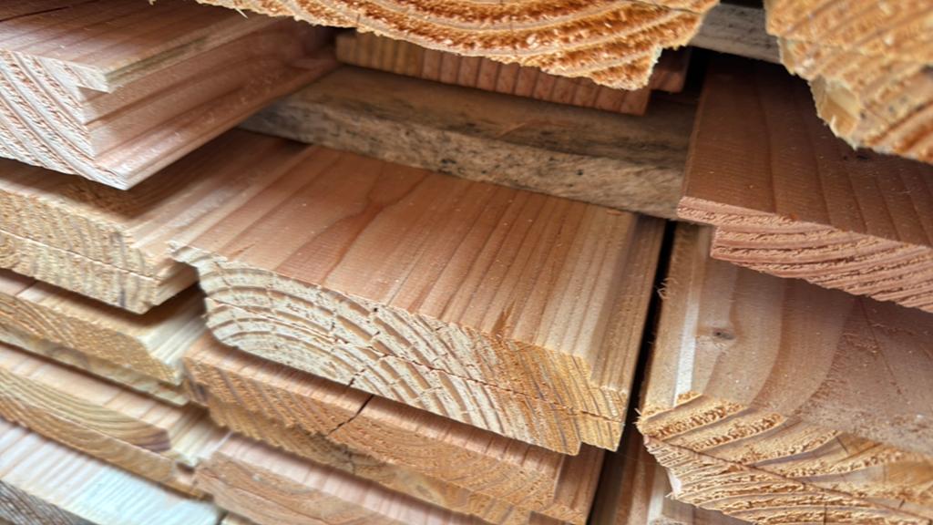 Douglas sponningplank - halfhouts rabat | SALE, Ophalen of Verzenden, Zo goed als nieuw, 250 cm of meer, Planken