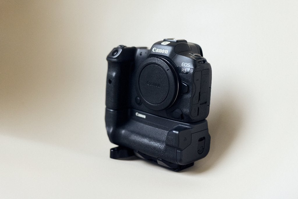 Canon R5 met WFT R10 WiFi grip, Audio, Tv en Foto, Fotocamera's Digitaal, Ophalen, Gebruikt, Canon, 45 megapixels