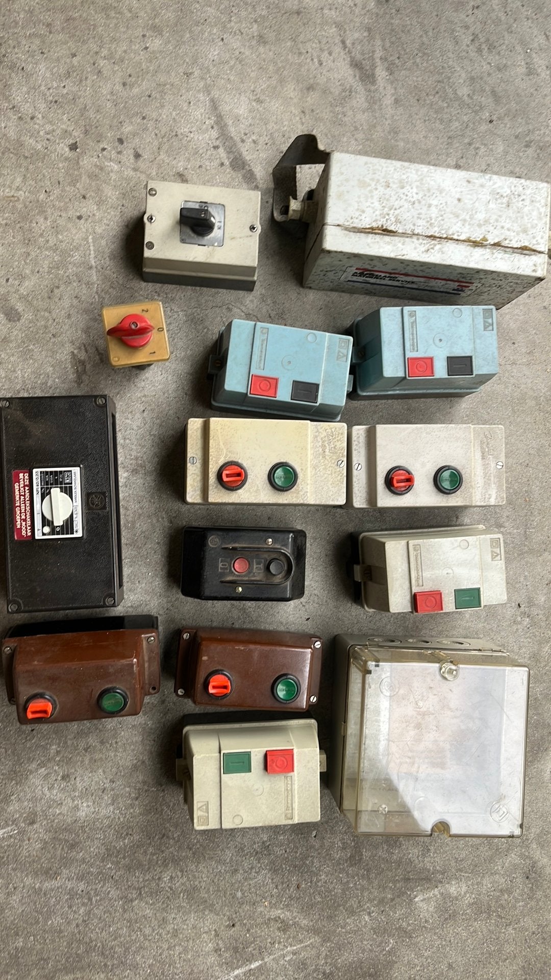 Diverse schakelmateriaal, Doe-het-zelf en Verbouw, Elektra en Kabels, Ophalen, Gebruikt, Overige merken, Schakelaar