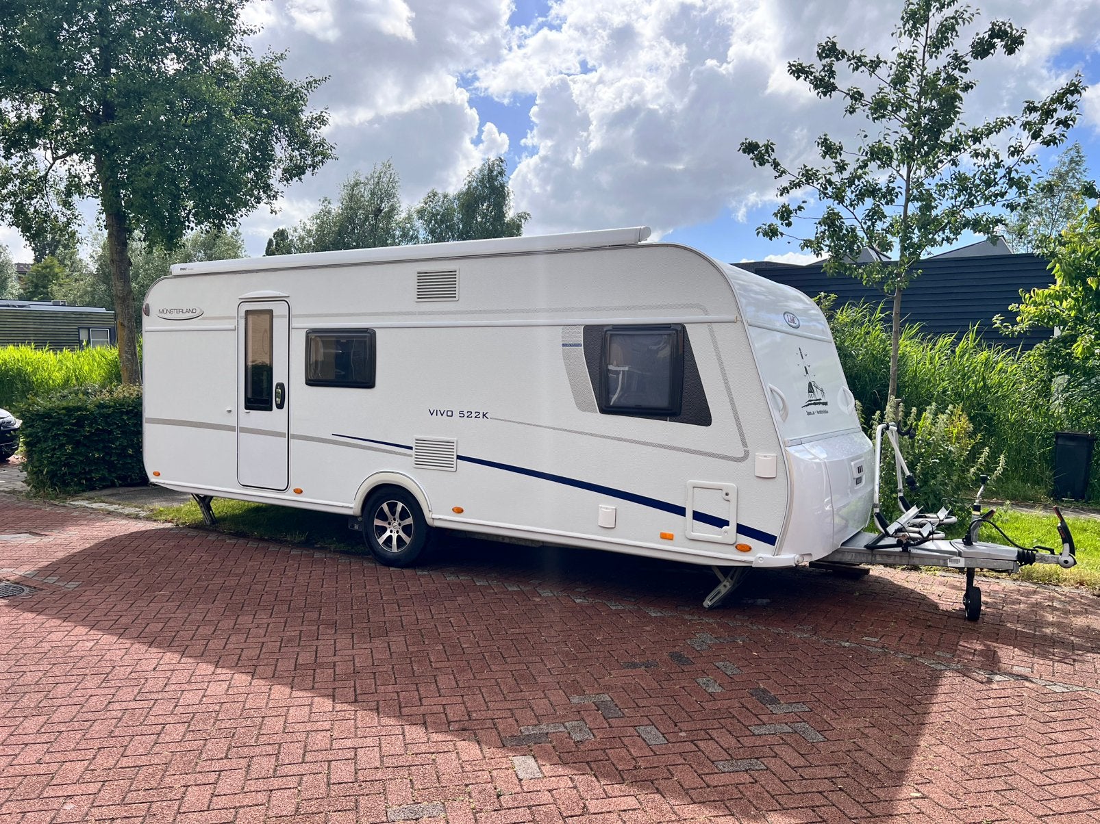 LMC Vivo 522k met Luifel, Mover, stapelbed, Caravans en Kamperen, Omvormbare zithoek, Rondzit, Particulier, 6 tot 7 meter
