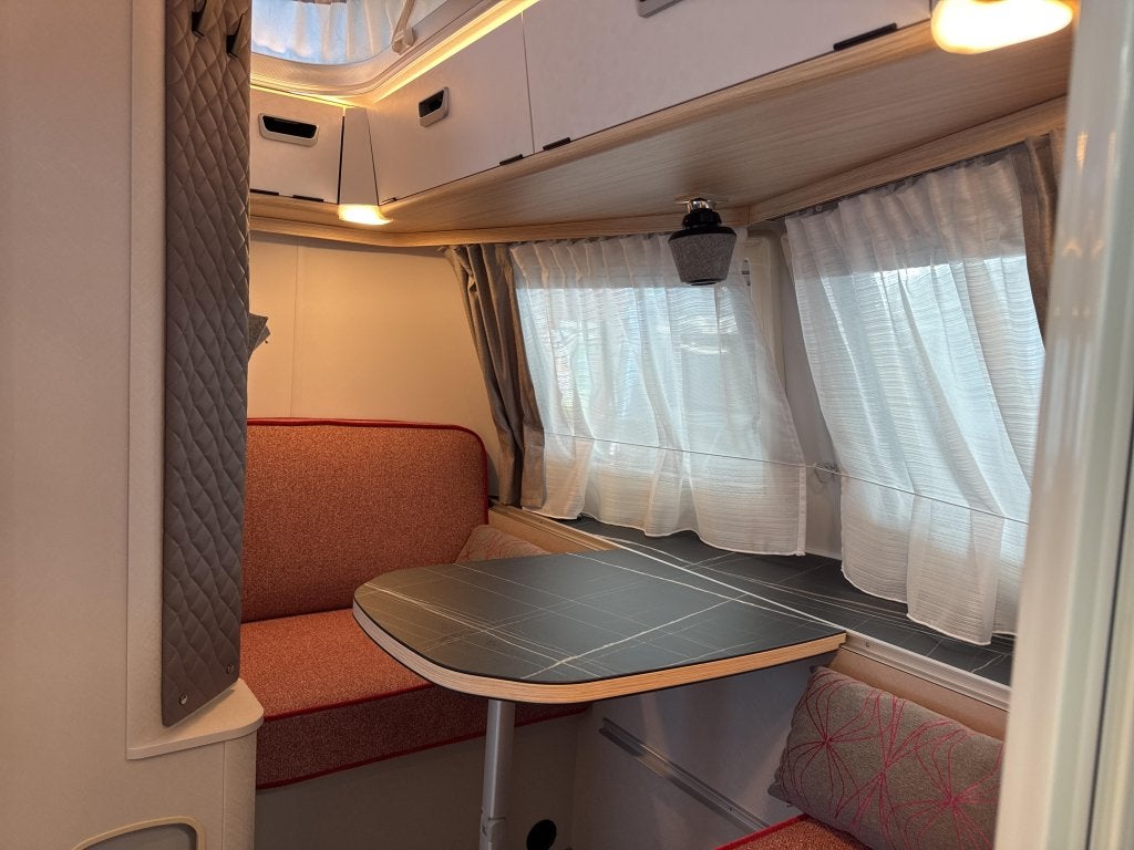Eriba Touring 542 Tango Red Luifel fietsdrager AANBIEDING, Caravans en Kamperen, Overige typen, Schokbreker, 4 tot 5 meter, Eriba