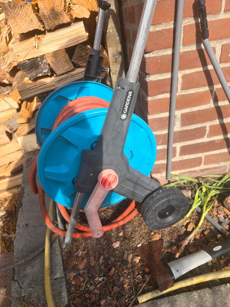 Gardena tuinslanghaspel met slang, Ophalen of Verzenden, Gebruikt, Tuinslang