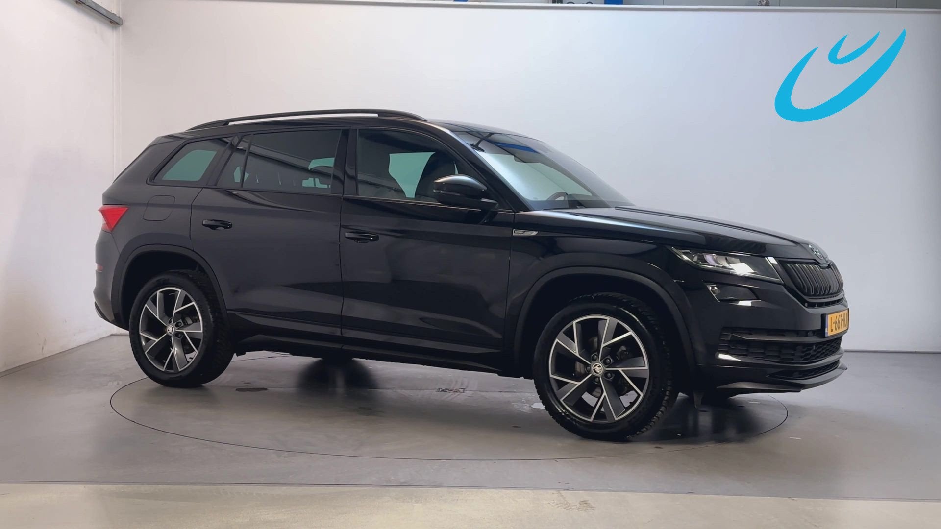 Skoda Kodiaq 1.5 TSI 150pk Sportline Business Trekhaak Stoel, Auto's, Voorwielaandrijving, Dealer onderhouden, 4 cilinders, Zwart