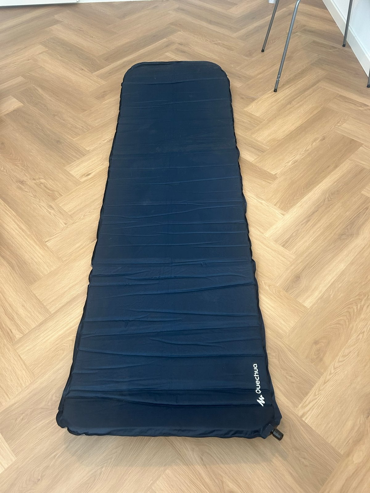 Zelfopblaasbaar matje Quechua Decathlon 195x58 cm, Ophalen of Verzenden, Gebruikt, 1-persoons