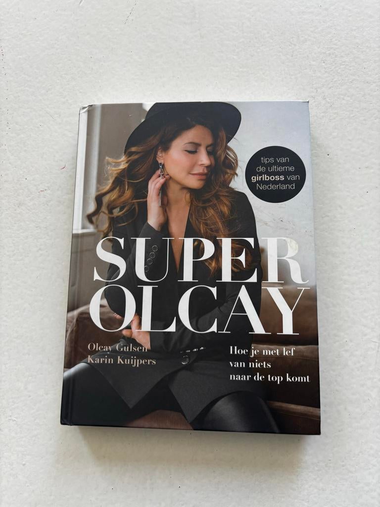 Super Olcay - Hoe je met lef van niets naar de top komt, Ophalen of Verzenden, Zo goed als nieuw